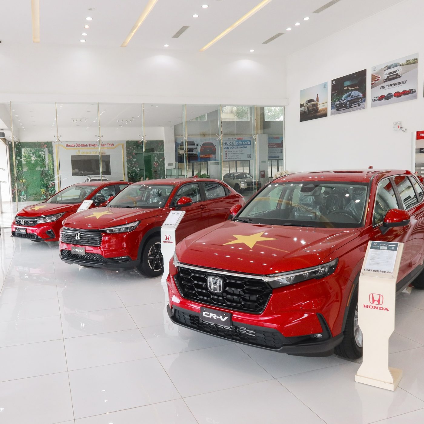 Khu trưng bày các dòng xe Honda tại showroom Bình Thuận - Phan Thiết